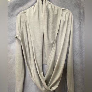 Zyia Active. Top/Jacket. XS. Grey-